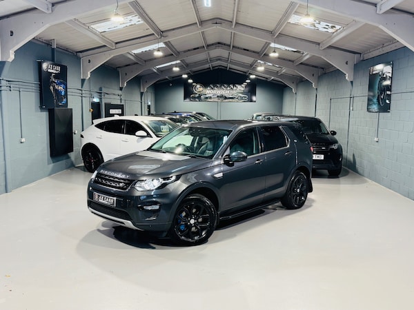 Used Land Rover Discovery Sport 2017 for sale - 76305733: Photo 2