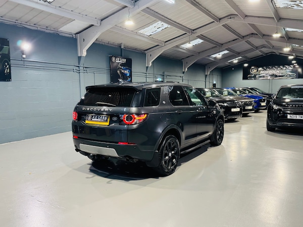 Used Land Rover Discovery Sport 2017 for sale - 76305733: Photo 6