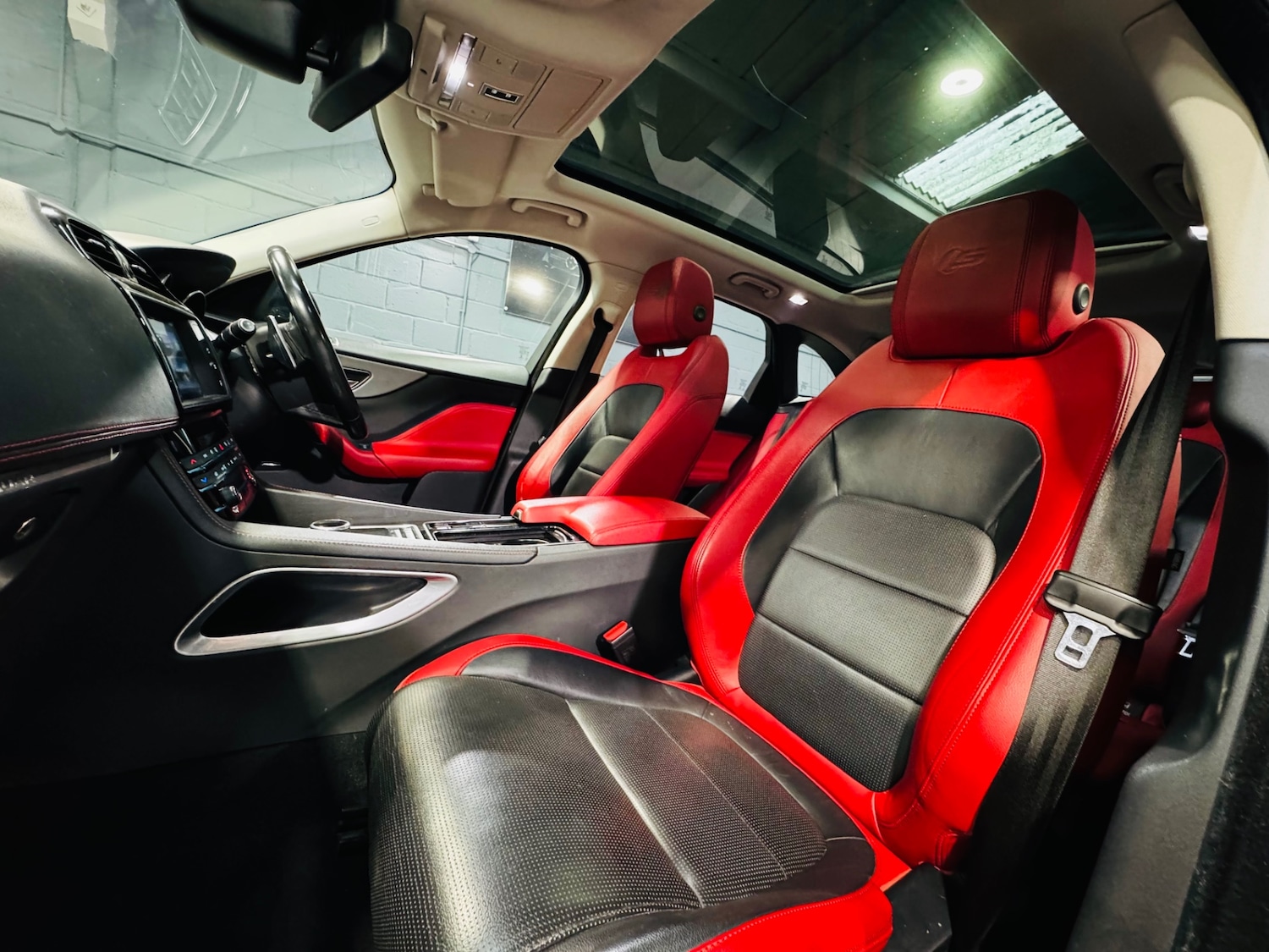 Used Jaguar F-Pace 2017 for sale - 78112225: Photo 20