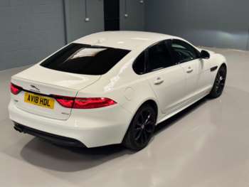 Used Jaguar XF 2018 for sale - 75239573: Photo
