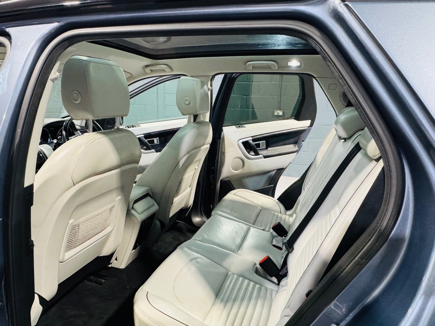 Used Land Rover Discovery Sport 2018 for sale - 76785431: Photo 16