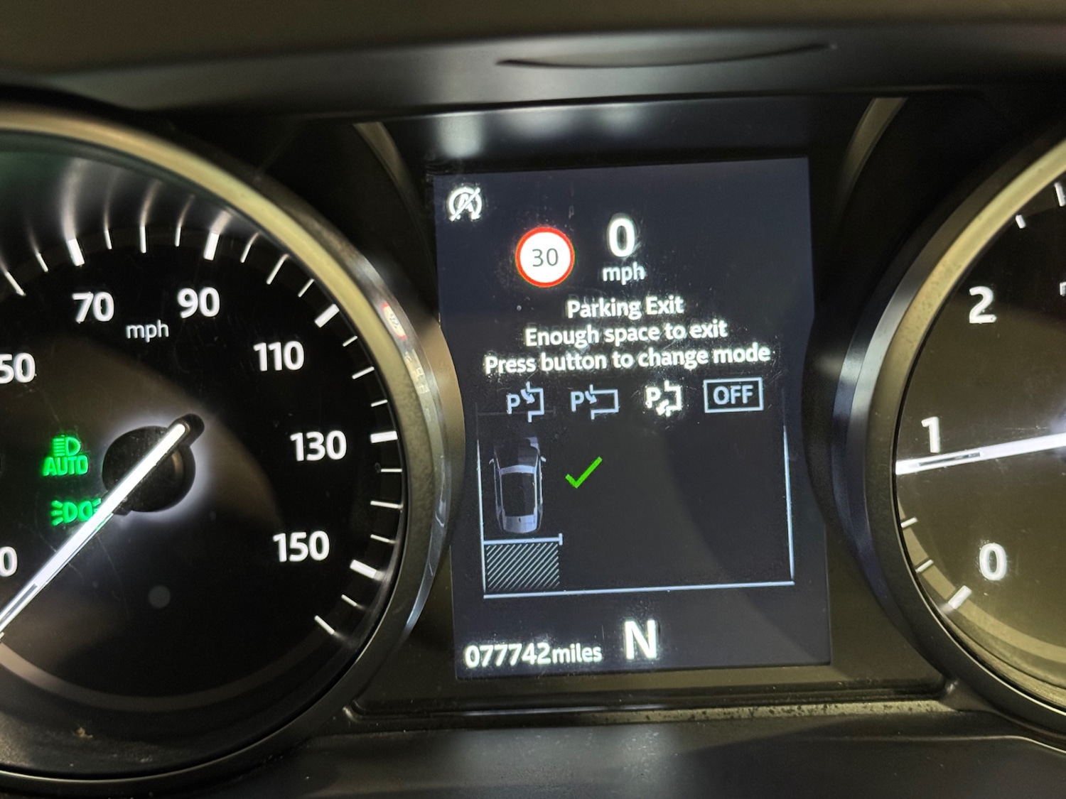 Used Land Rover Discovery Sport 2018 for sale - 76785431: Photo 27