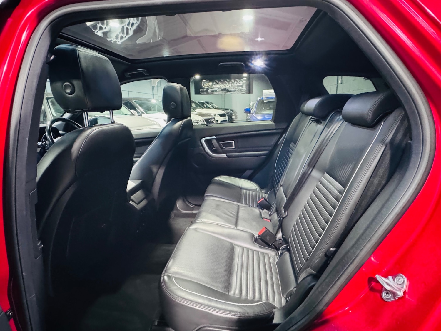 Used Land Rover Discovery Sport 2018 for sale - 77423691: Photo 18