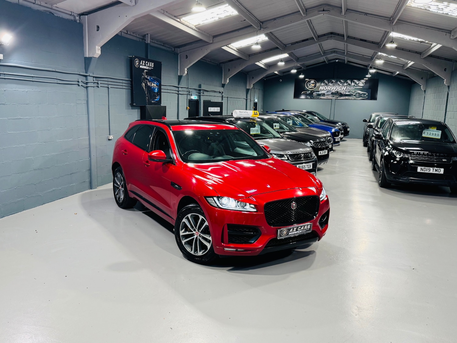 Used Jaguar F-Pace 2019 for sale - 76464498: Photo 1