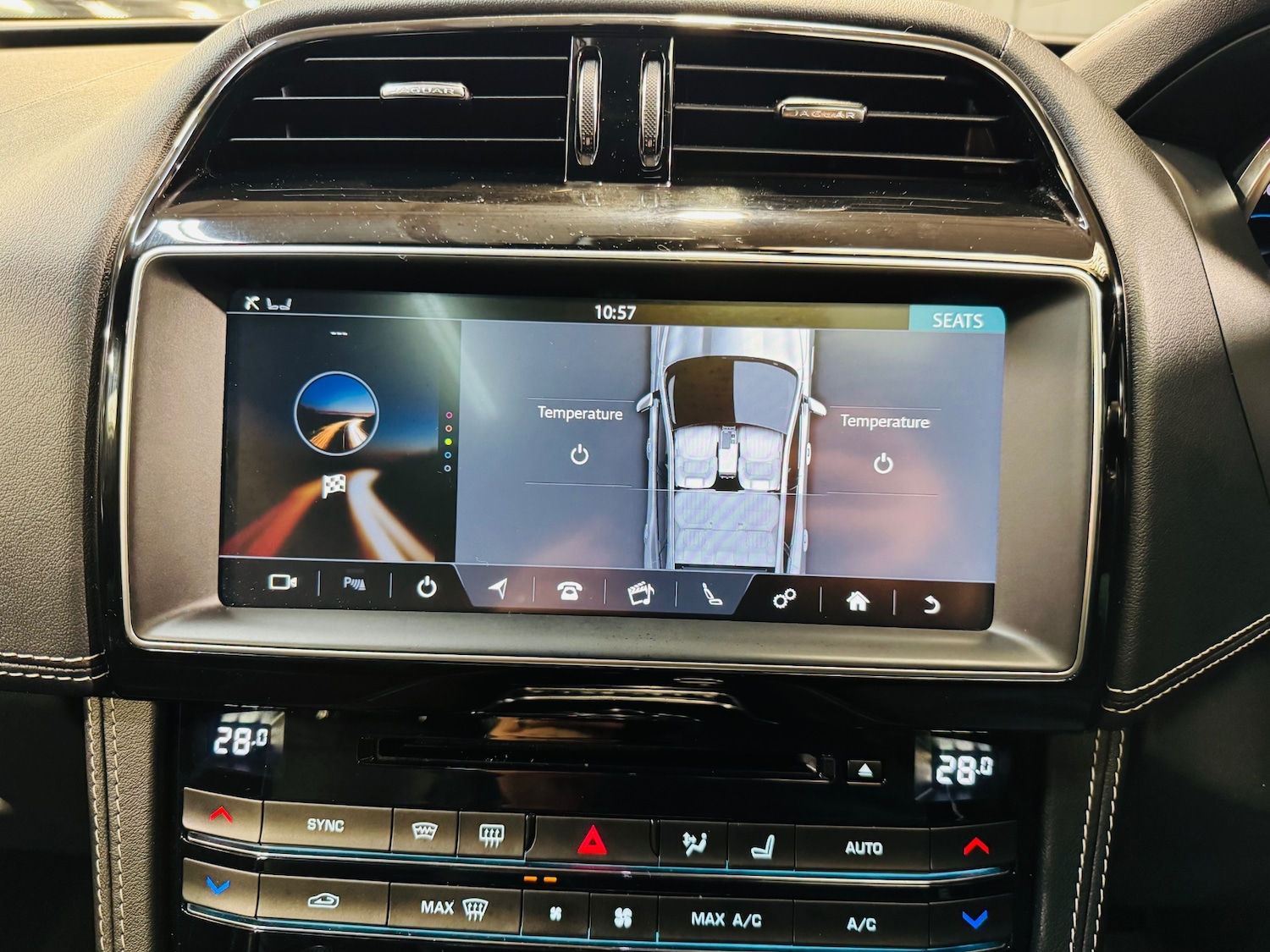 Used Jaguar F-Pace 2019 for sale - 76464498: Photo 16