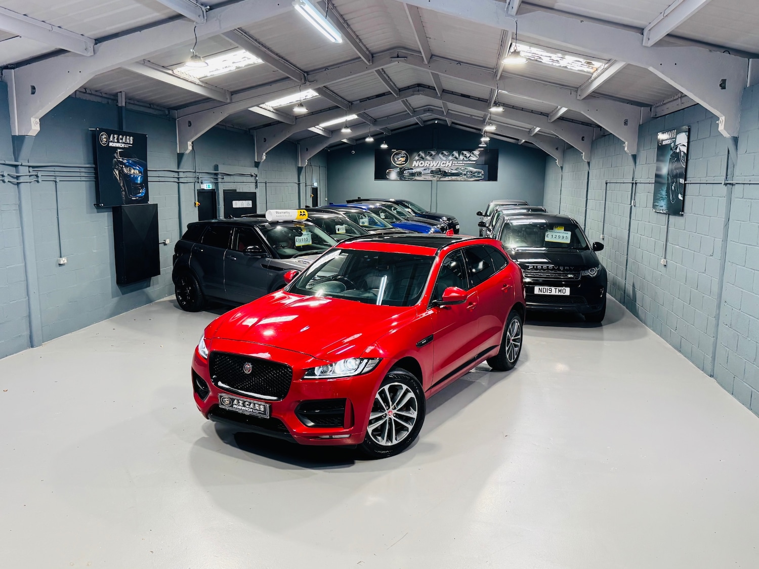 Used Jaguar F-Pace 2019 for sale - 76464498: Photo 4