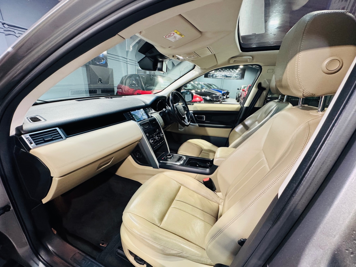 Used Land Rover Discovery Sport 2018 for sale - 76560144: Photo 14