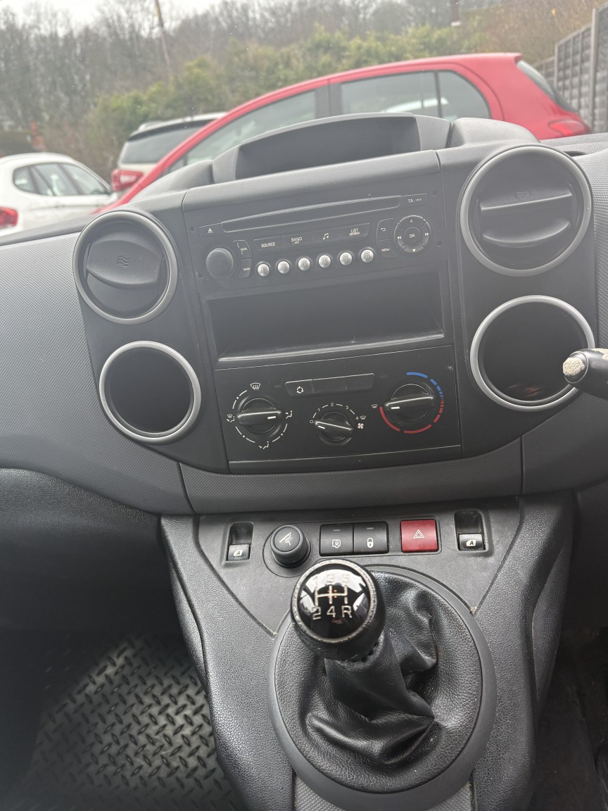 Used Peugeot Partner 2013 for sale - 77329116: Photo 8