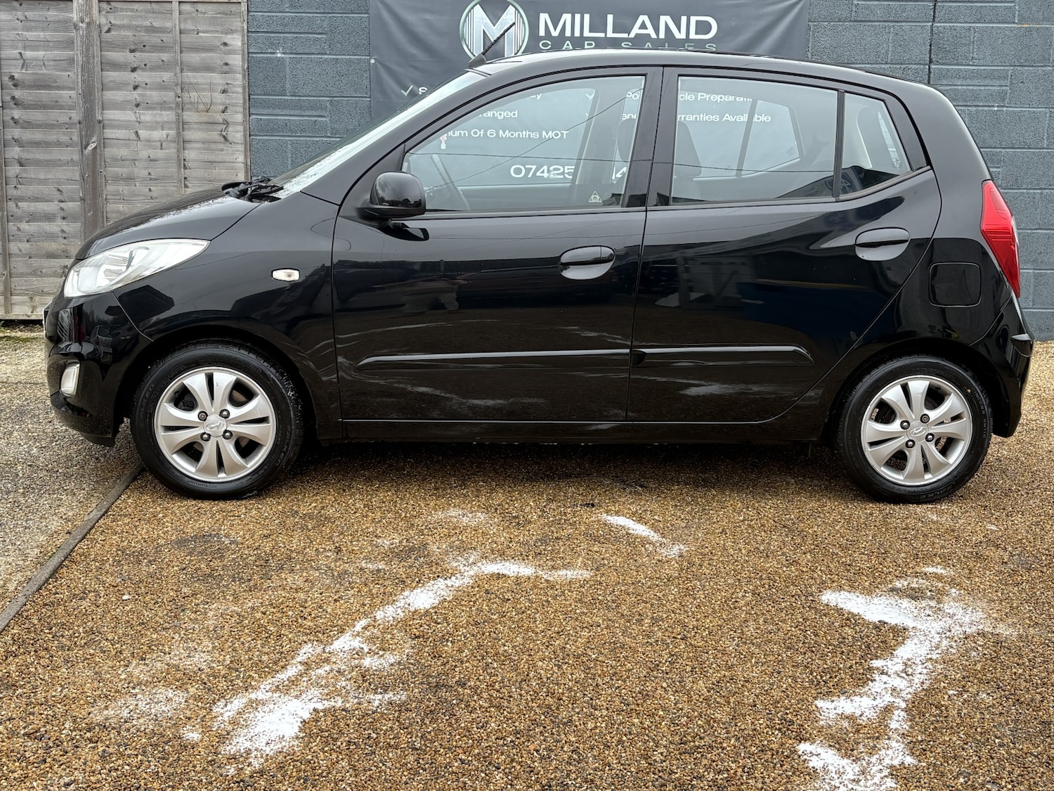 Used Hyundai i10 2011 for sale - 77643717: Photo 2