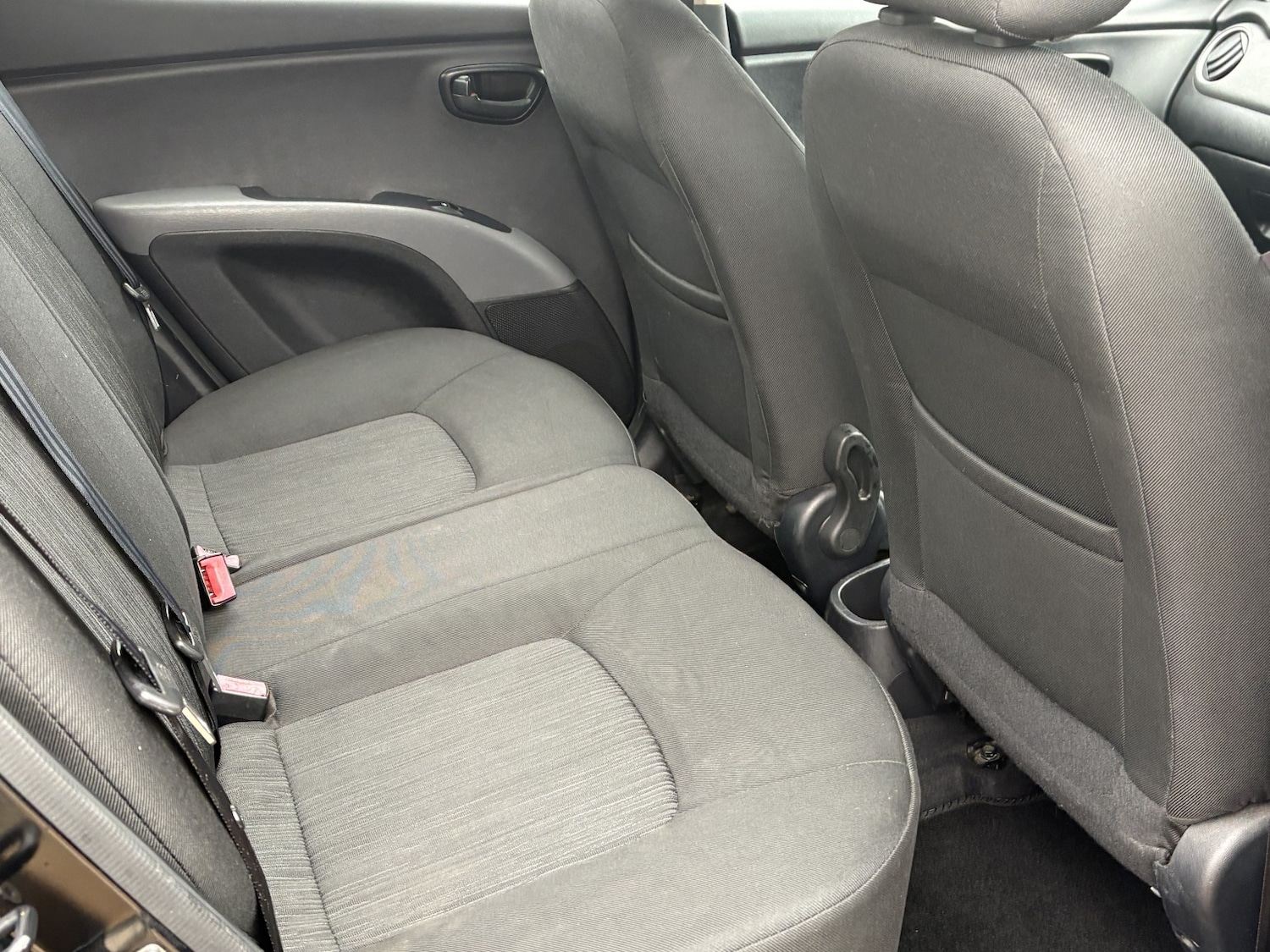 Used Hyundai i10 2011 for sale - 77643717: Photo 9