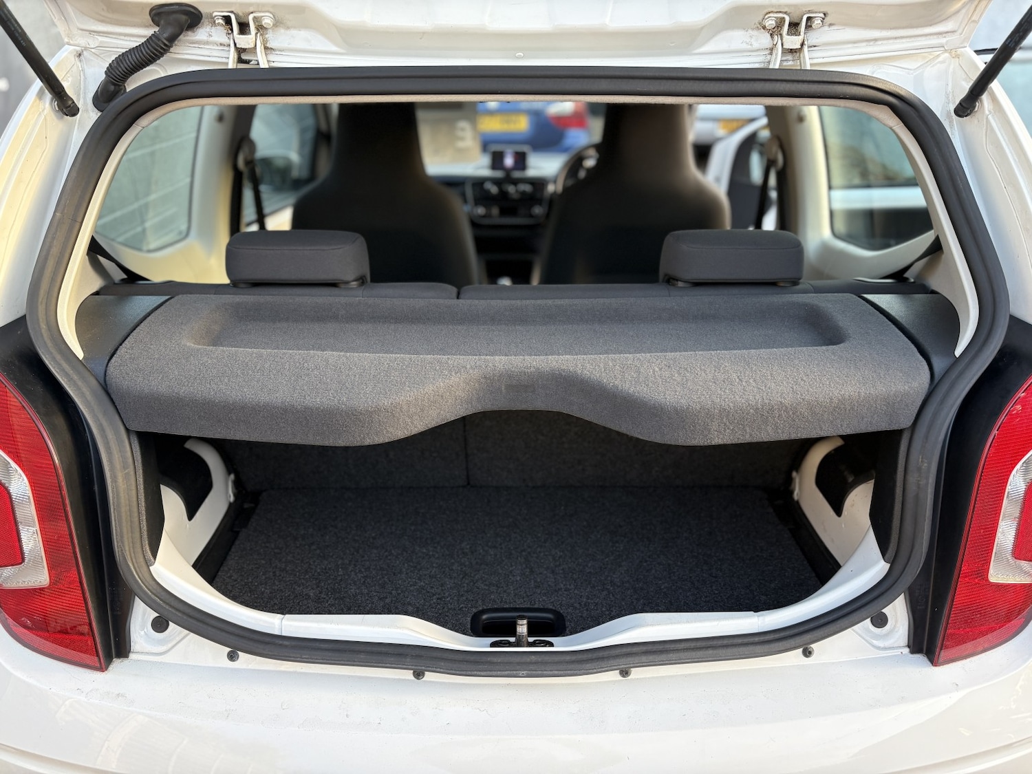 Used Volkswagen up! 2013 for sale - 76455361: Photo 10