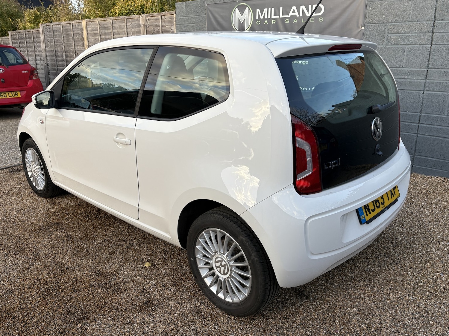 Used Volkswagen up! 2013 for sale - 76455361: Photo 4