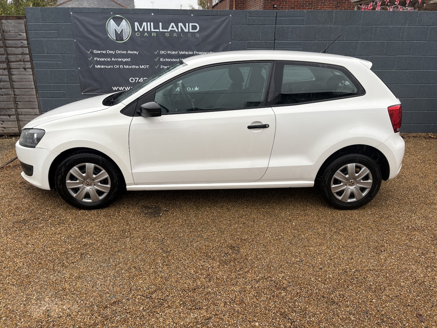 Used Volkswagen Polo 2014 for sale - 76455339: Photo 2