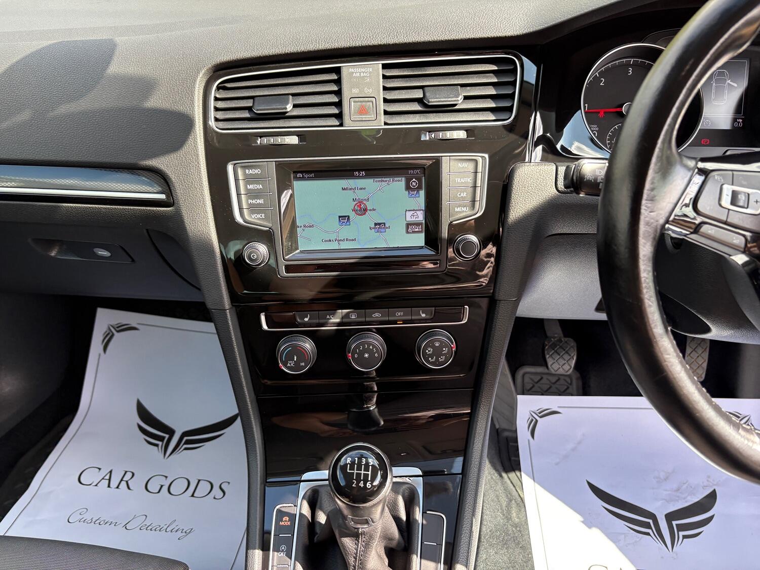 Used Volkswagen Golf 2015 for sale - 76794553: Photo 16