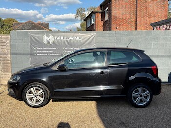 Used Volkswagen Polo 2016 for sale - 76324720: Photo