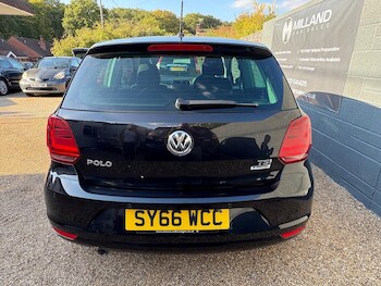 Used Volkswagen Polo 2016 for sale - 76324720: Photo