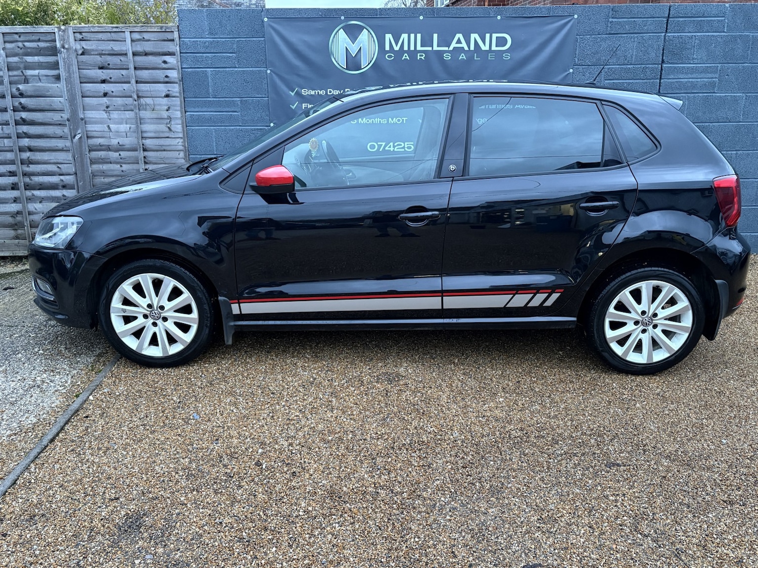 Used Volkswagen Polo 2017 for sale - 76863893: Photo 4