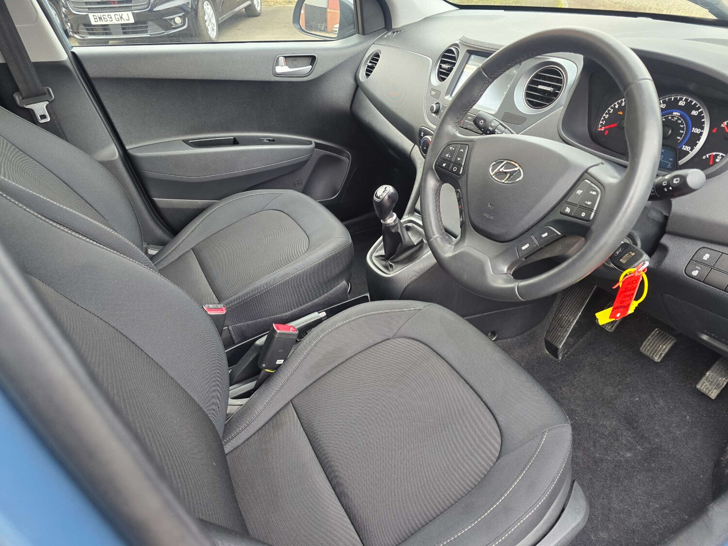 Used Hyundai i10 2018 for sale - 77558216: Photo 44
