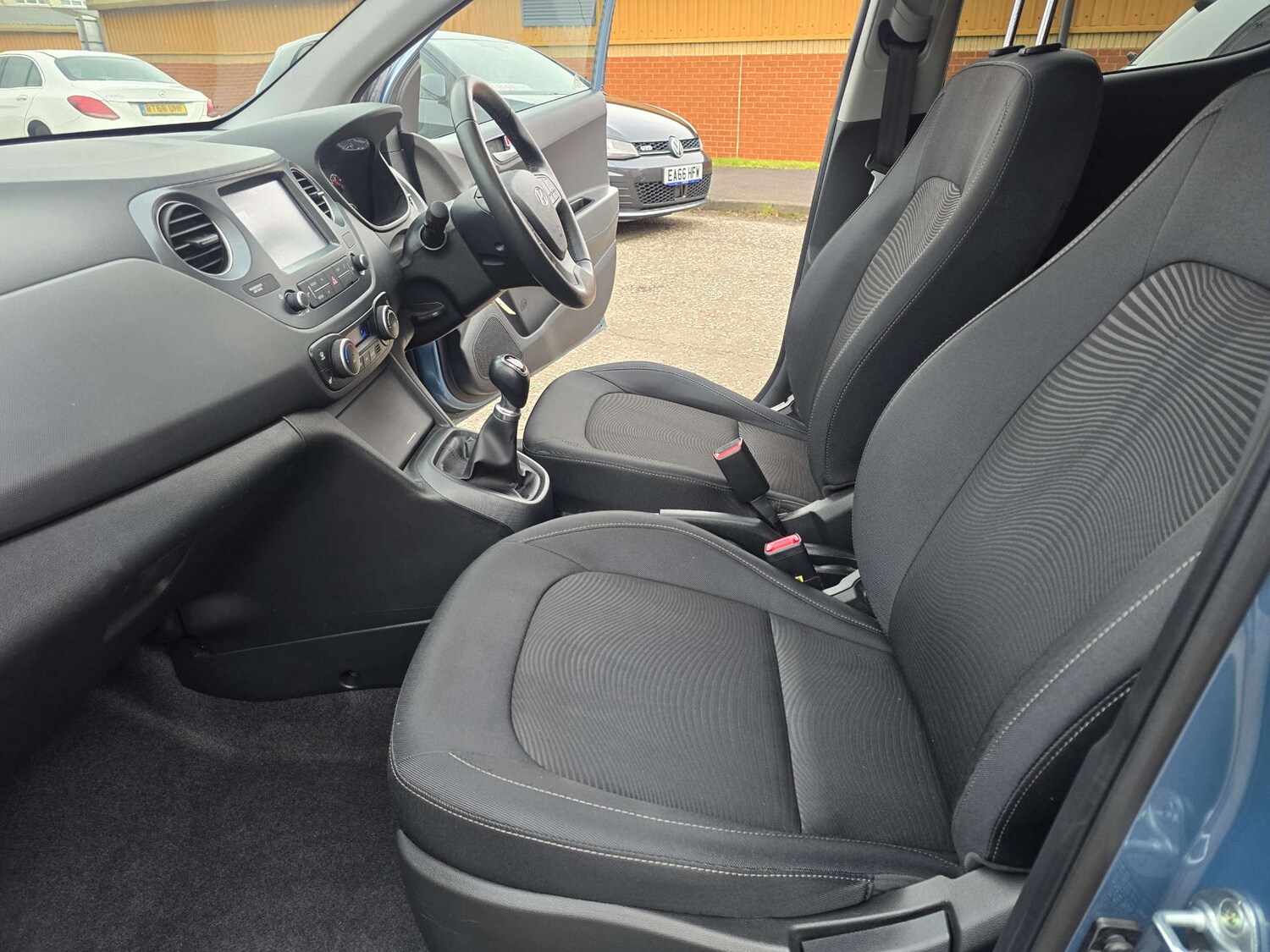 Used Hyundai i10 2018 for sale - 77558216: Photo 48