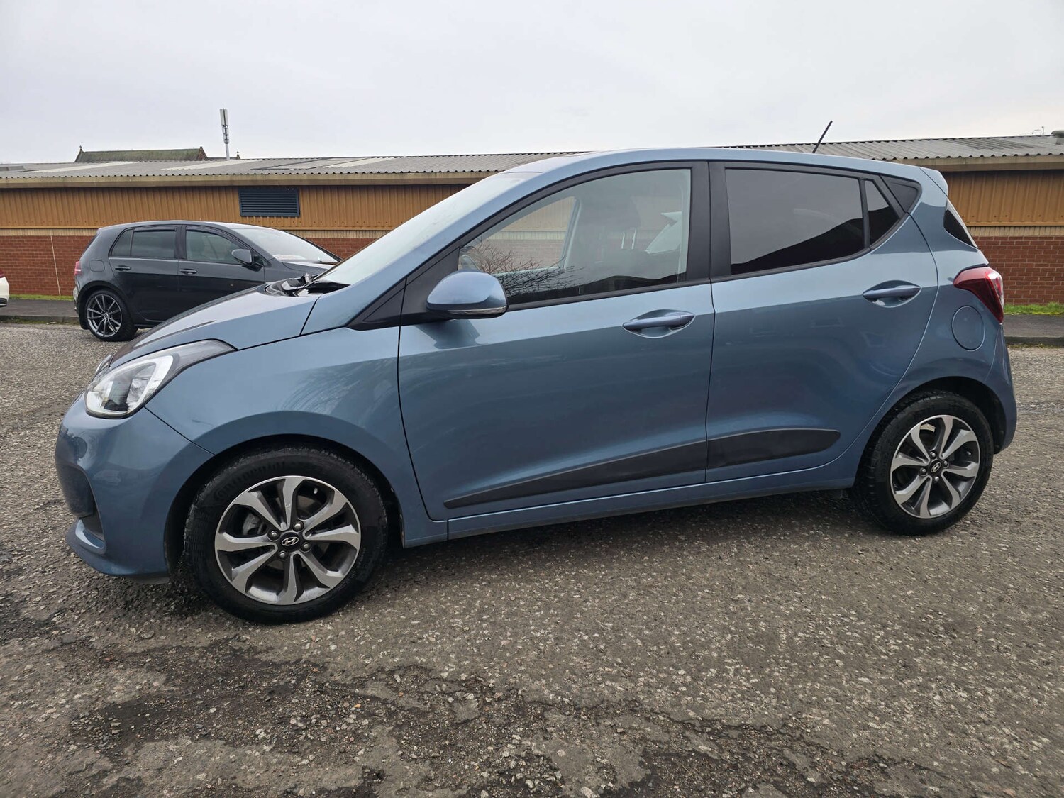 Used Hyundai i10 2018 for sale - 77558216: Photo 5
