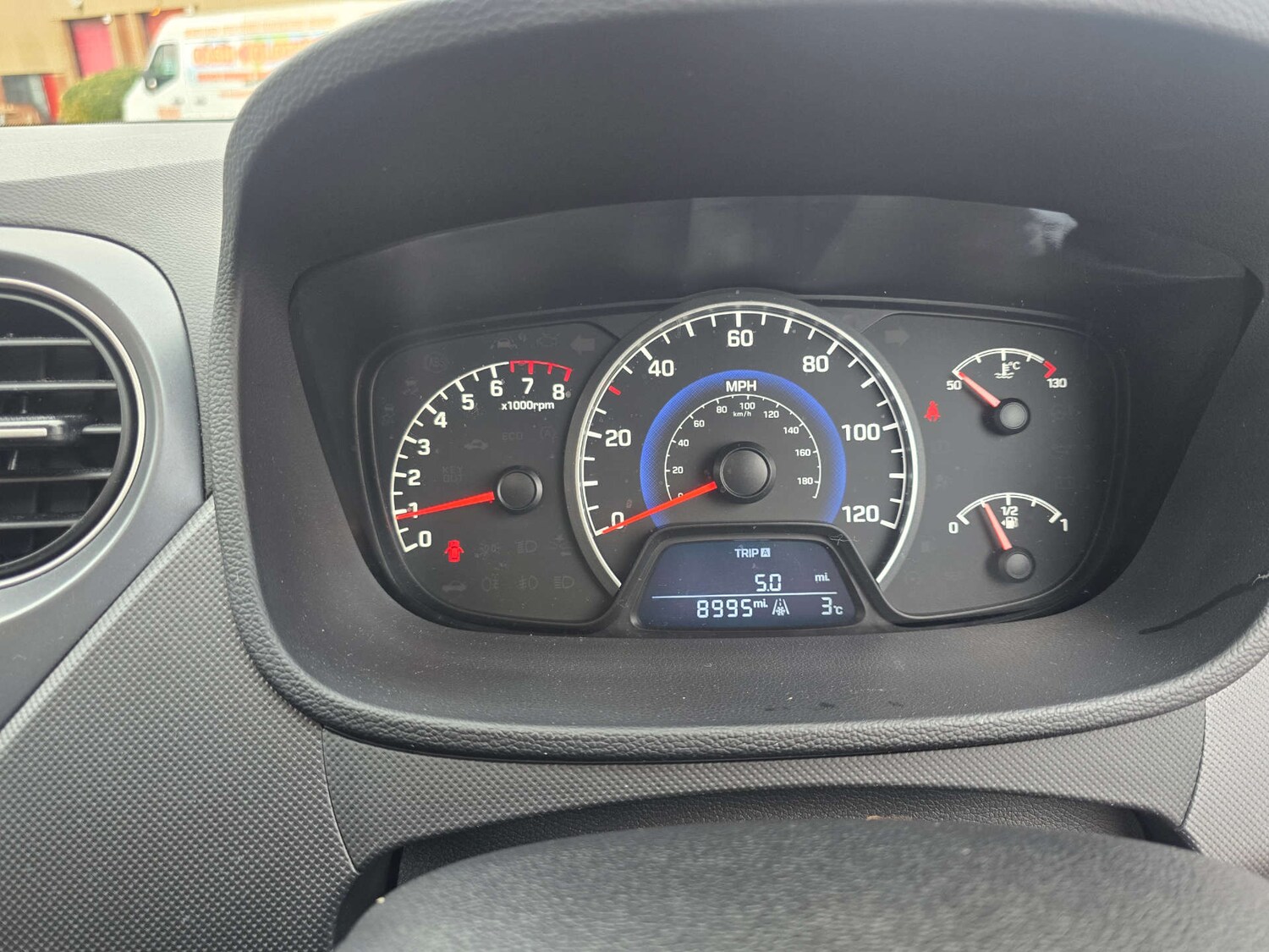 Used Hyundai i10 2018 for sale - 77558216: Photo 58