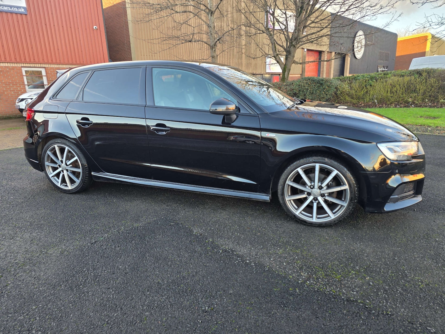 Used Audi A3 2016 for sale - 77022605: Photo 4