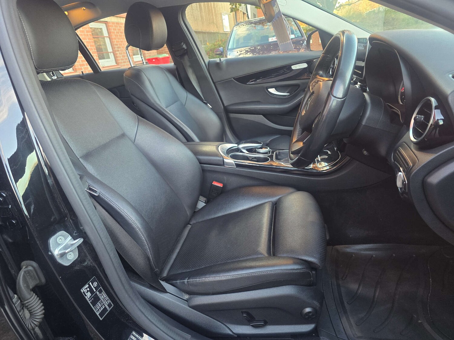 Used Mercedes-Benz C Class 2017 for sale - 76385752: Photo 11