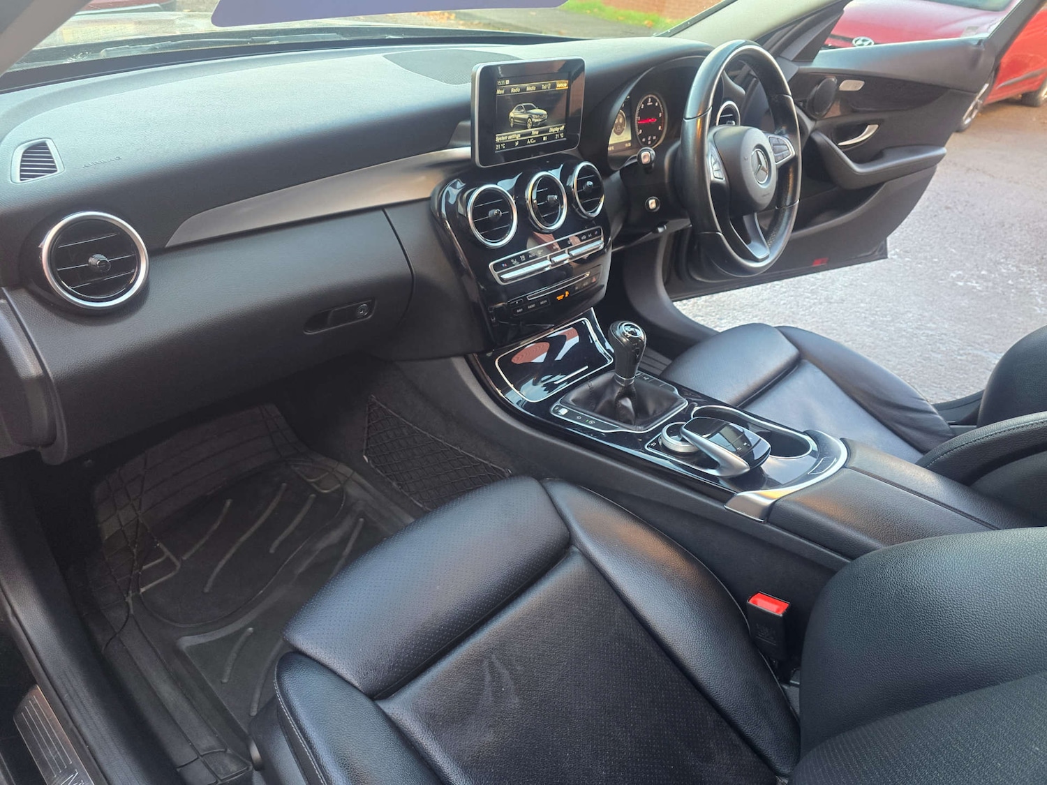 Used Mercedes-Benz C Class 2017 for sale - 76385752: Photo 17