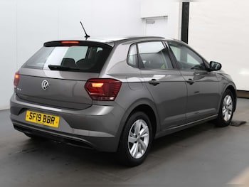 Used Volkswagen Polo 2019 for sale - 75953539: Photo