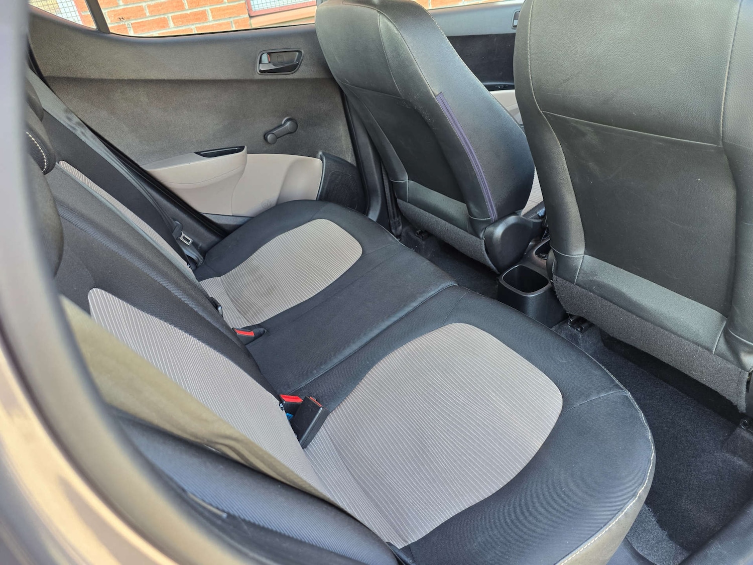 Used Hyundai i10 2015 for sale - 77931949: Photo 14