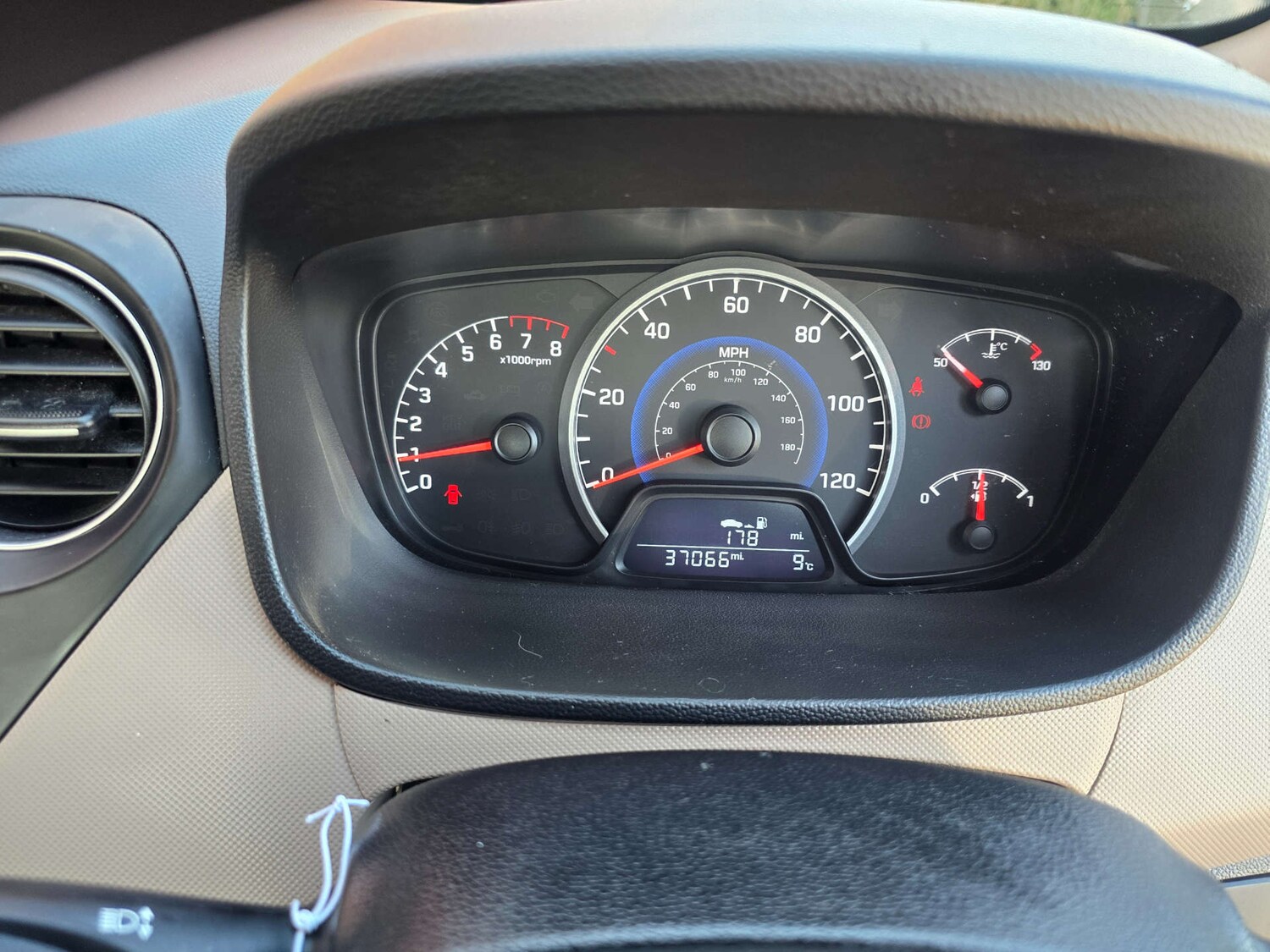 Used Hyundai i10 2015 for sale - 77931949: Photo 19