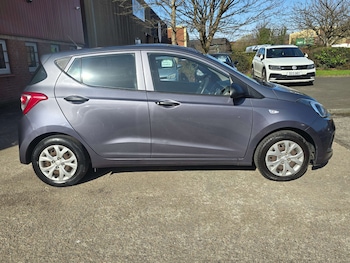 Used Hyundai i10 2015 for sale - 77931949: Photo