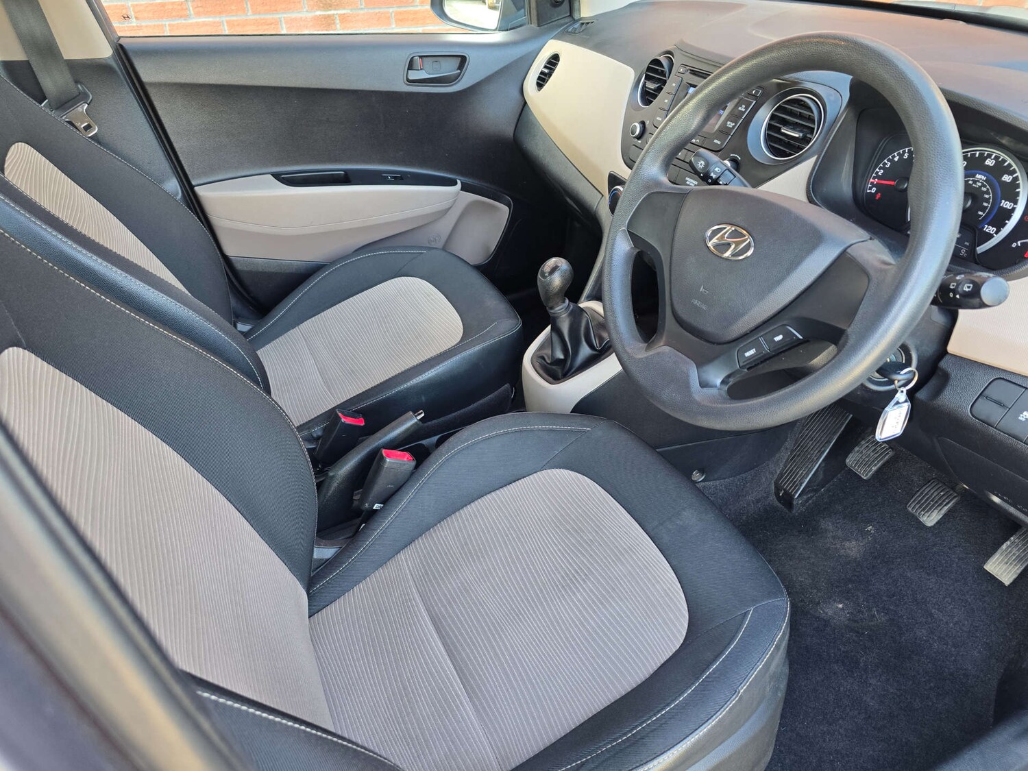 Used Hyundai i10 2015 for sale - 77931949: Photo 54