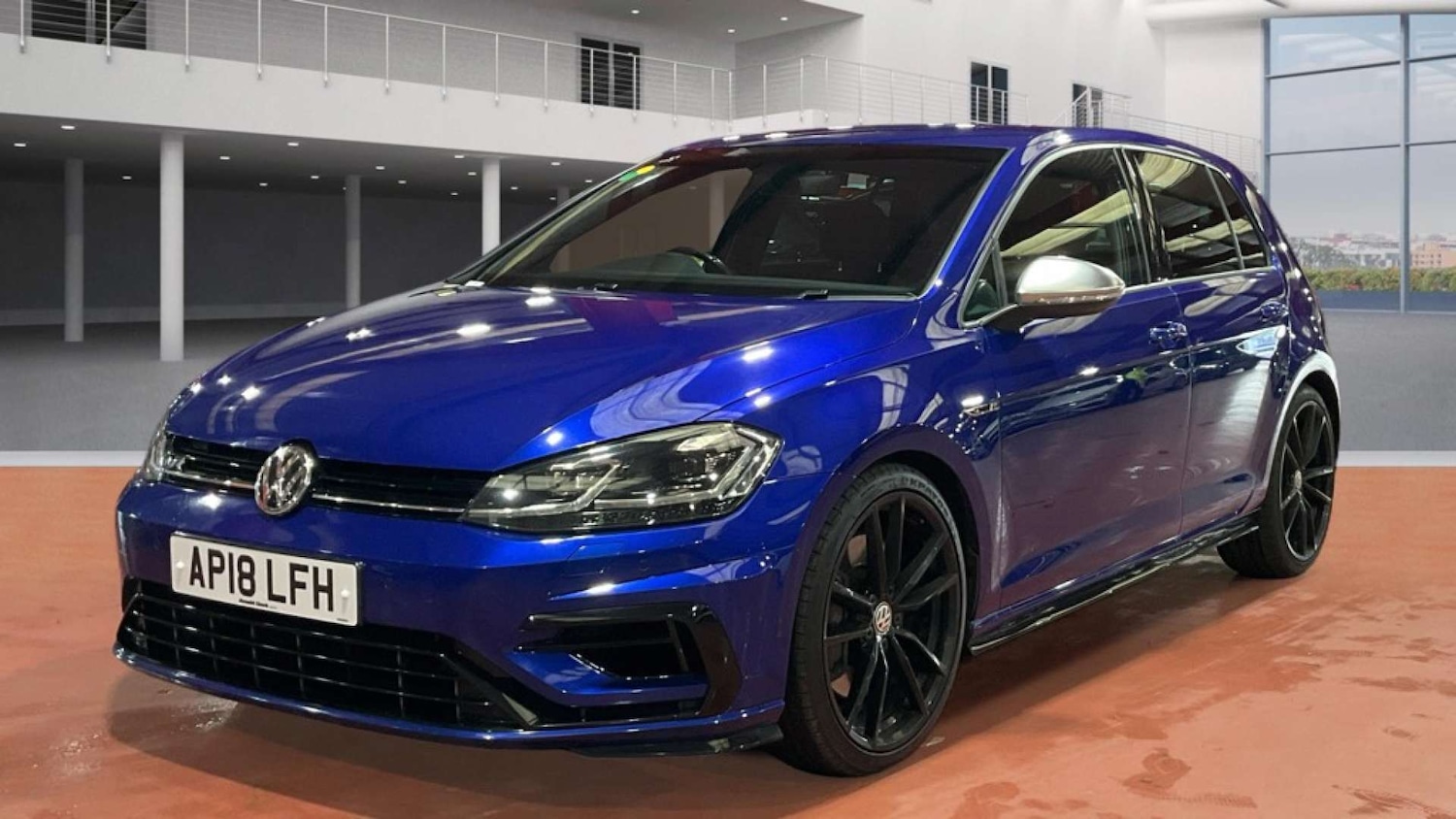 Used Volkswagen Golf 2018 for sale - 77708962: Photo 2