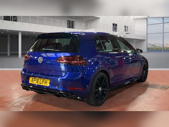 Used Volkswagen Golf 2018 for sale - 77708962: Photo