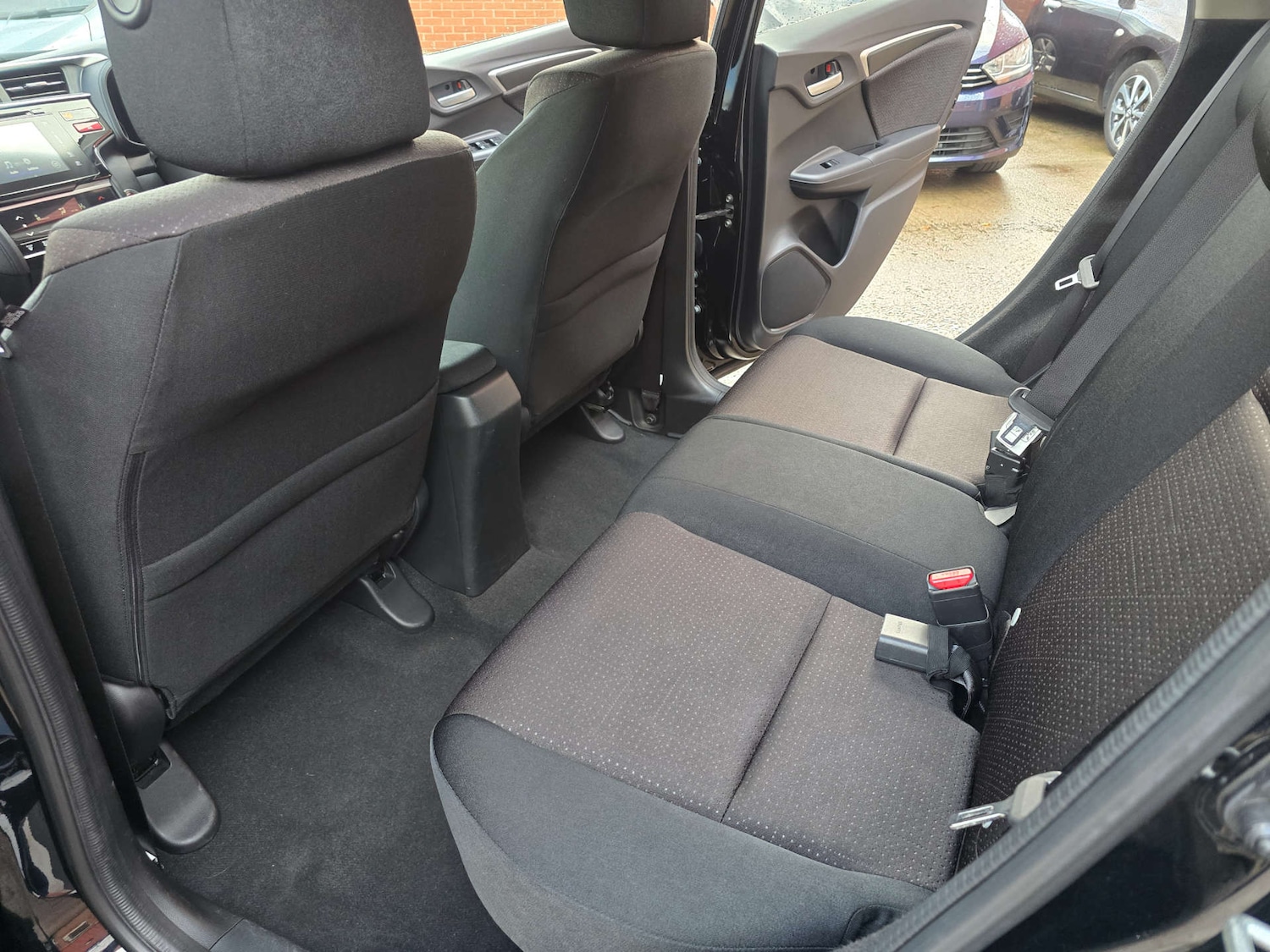 Used Honda Jazz 2015 for sale - 76333069: Photo 18