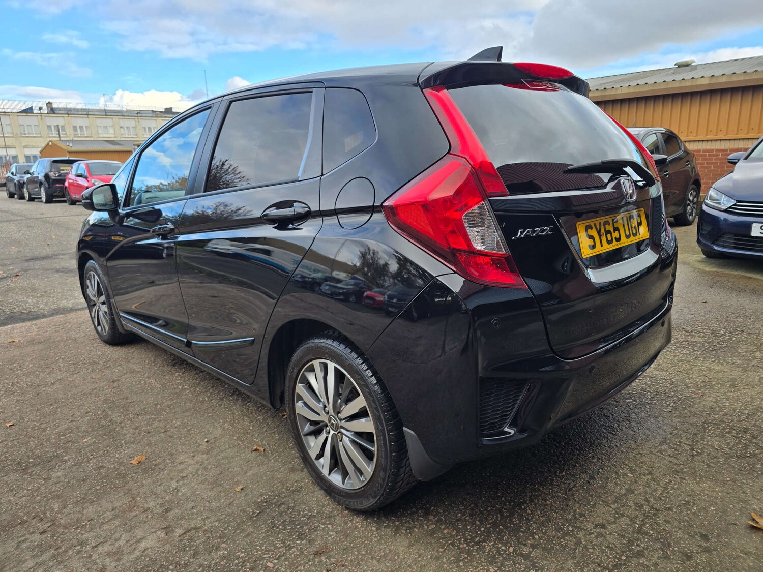 Used Honda Jazz 2015 for sale - 76333069: Photo 32