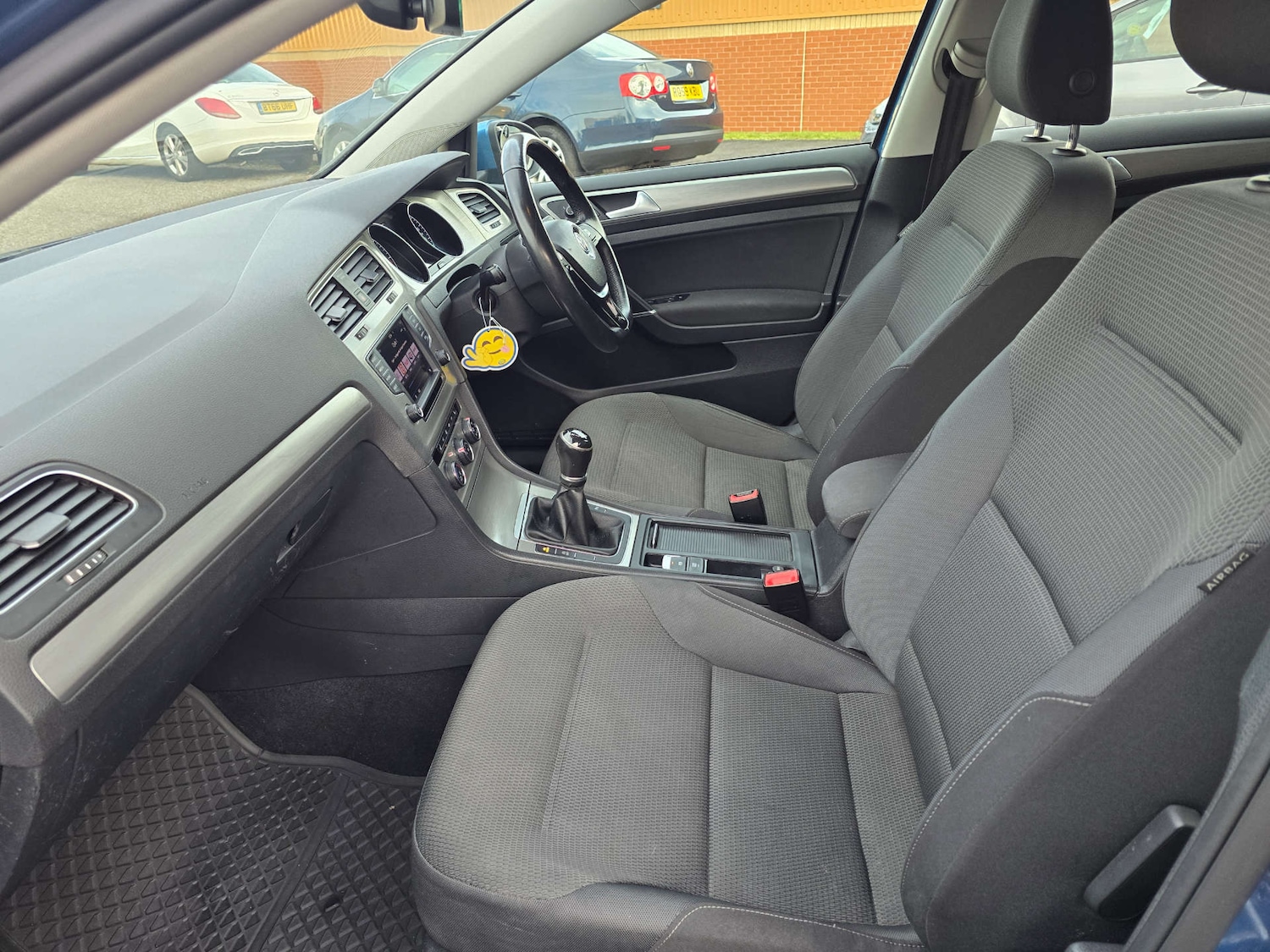 Used Volkswagen Golf 2017 for sale - 77583897: Photo 47