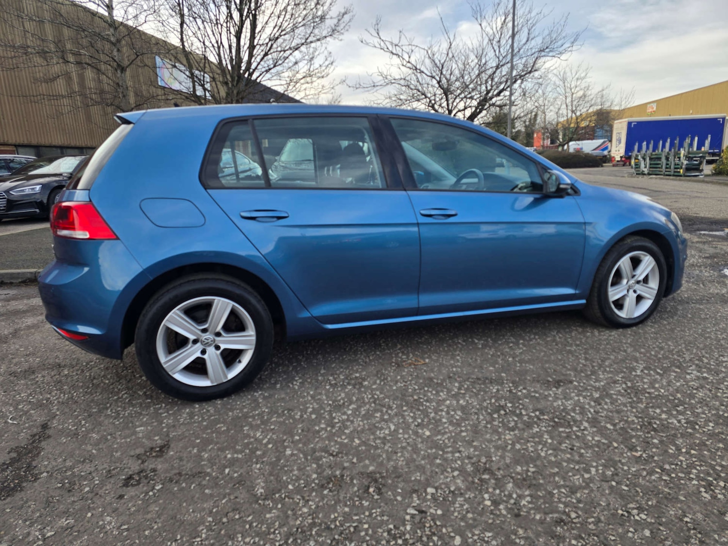 Used Volkswagen Golf 2017 for sale - 77583897: Photo 6