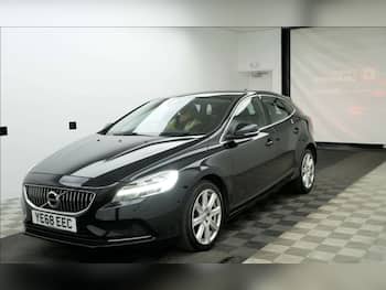 Used Volvo V40 2018 for sale - 79830476: Photo