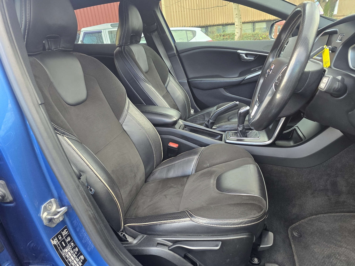 Used Volvo V40 2017 for sale - 76829735: Photo 11