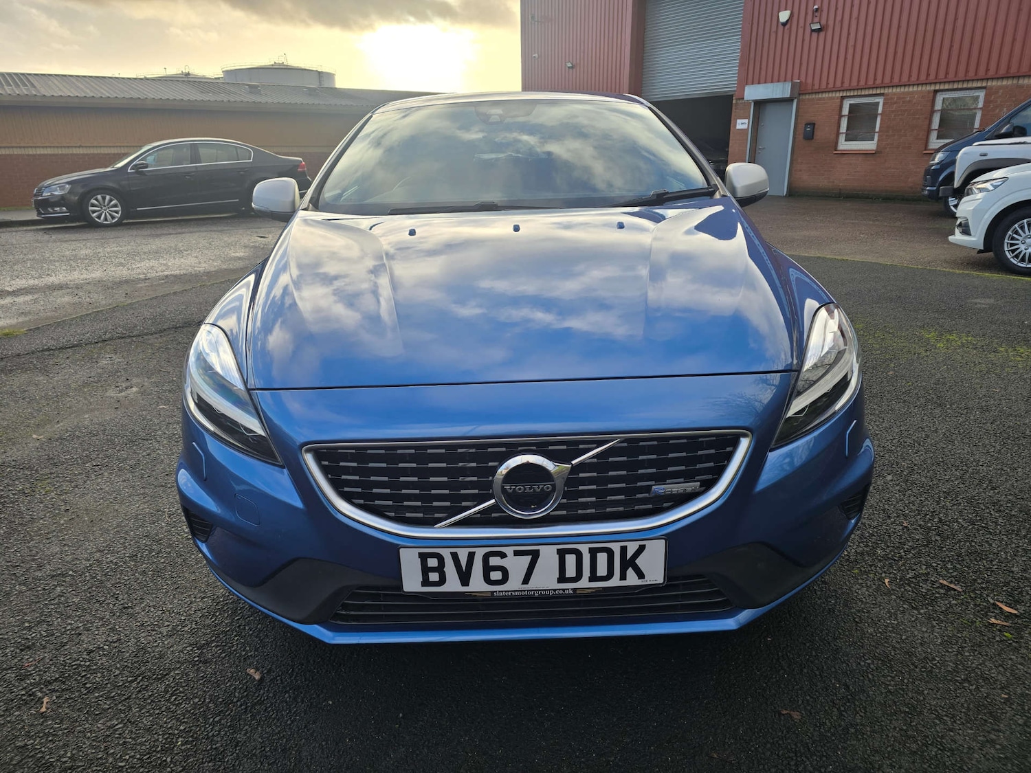 Used Volvo V40 2017 for sale - 76829735: Photo 2