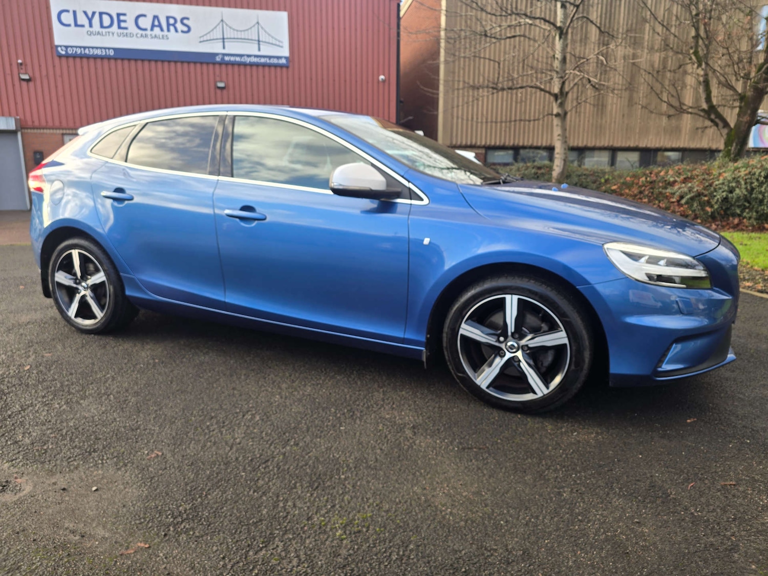 Used Volvo V40 2017 for sale - 76829735: Photo 4