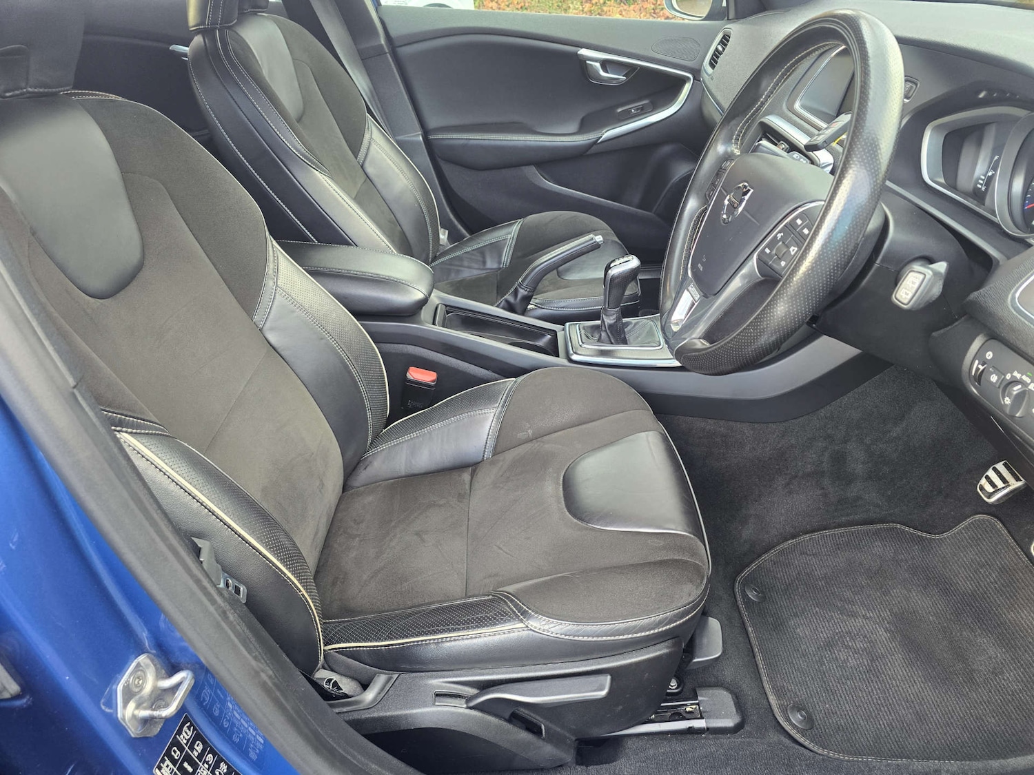 Used Volvo V40 2017 for sale - 76829735: Photo 42