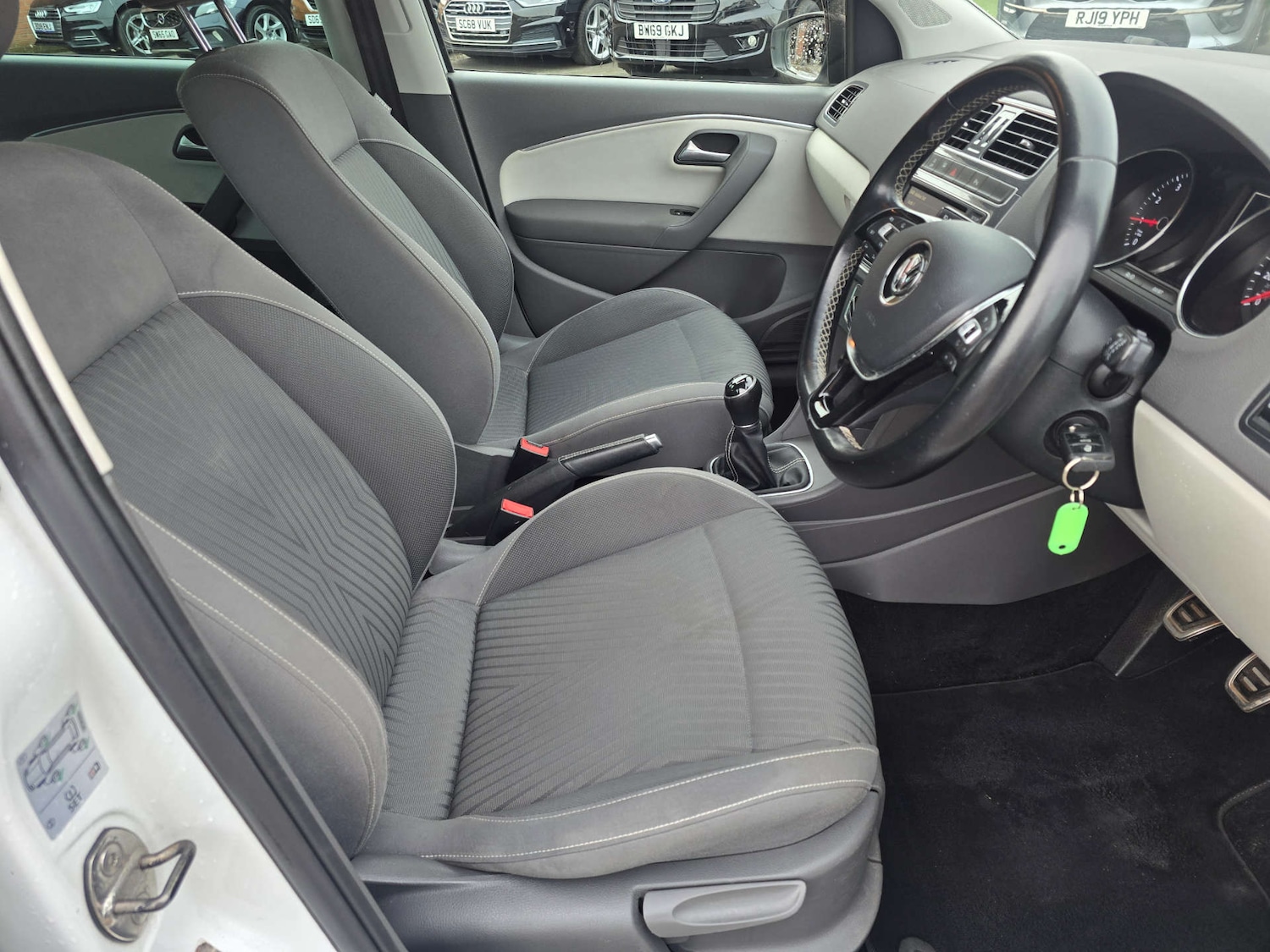 Used Volkswagen Polo 2015 for sale - 77556742: Photo 11