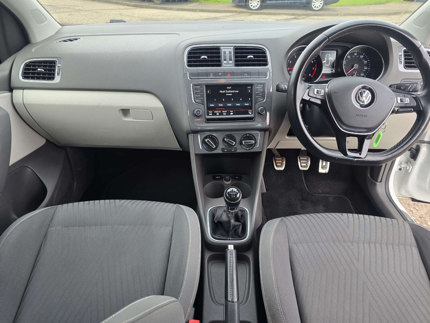 Used Volkswagen Polo 2015 for sale - 77556742: Photo 18