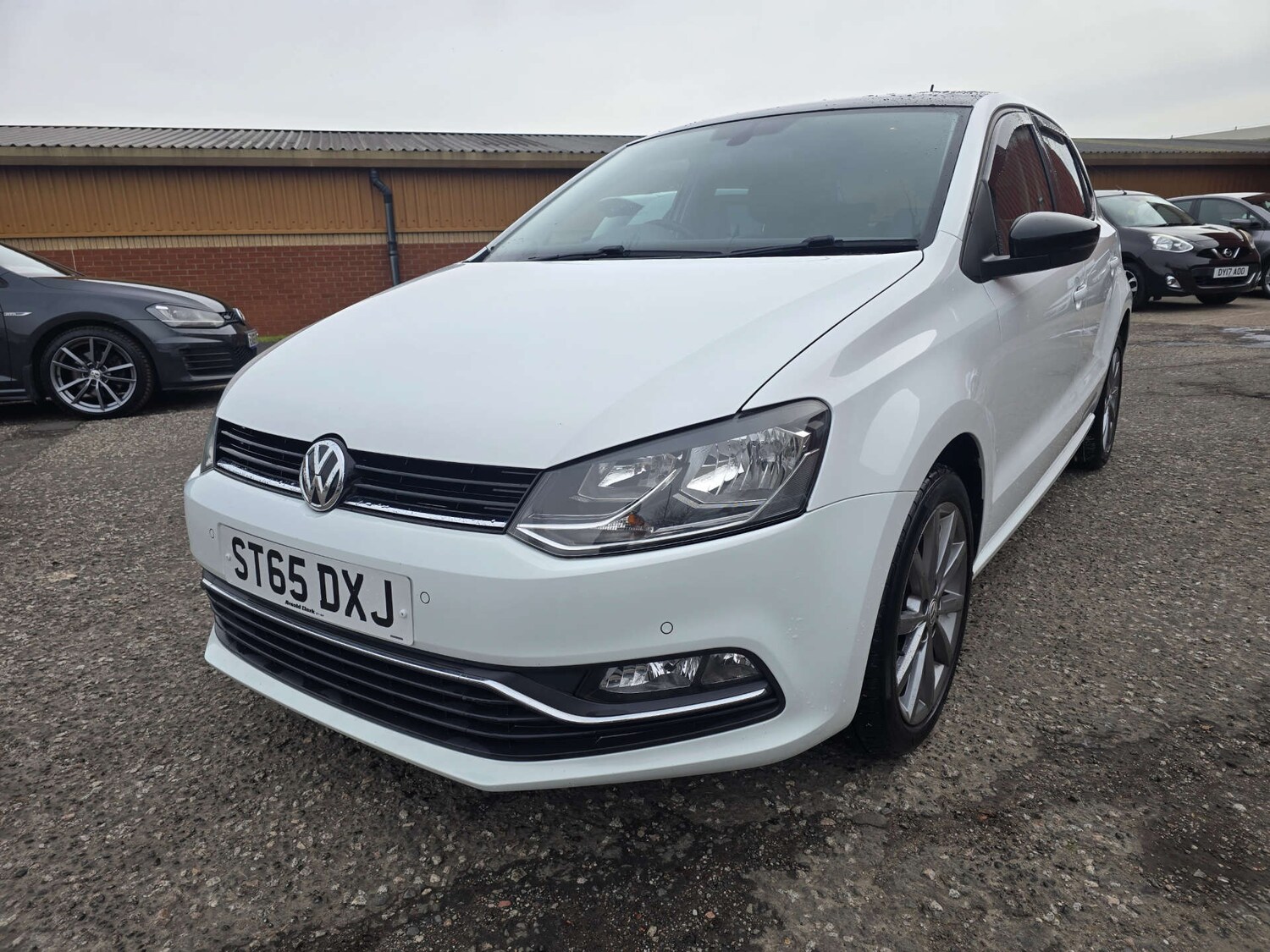 Used Volkswagen Polo 2015 for sale - 77556742: Photo 24
