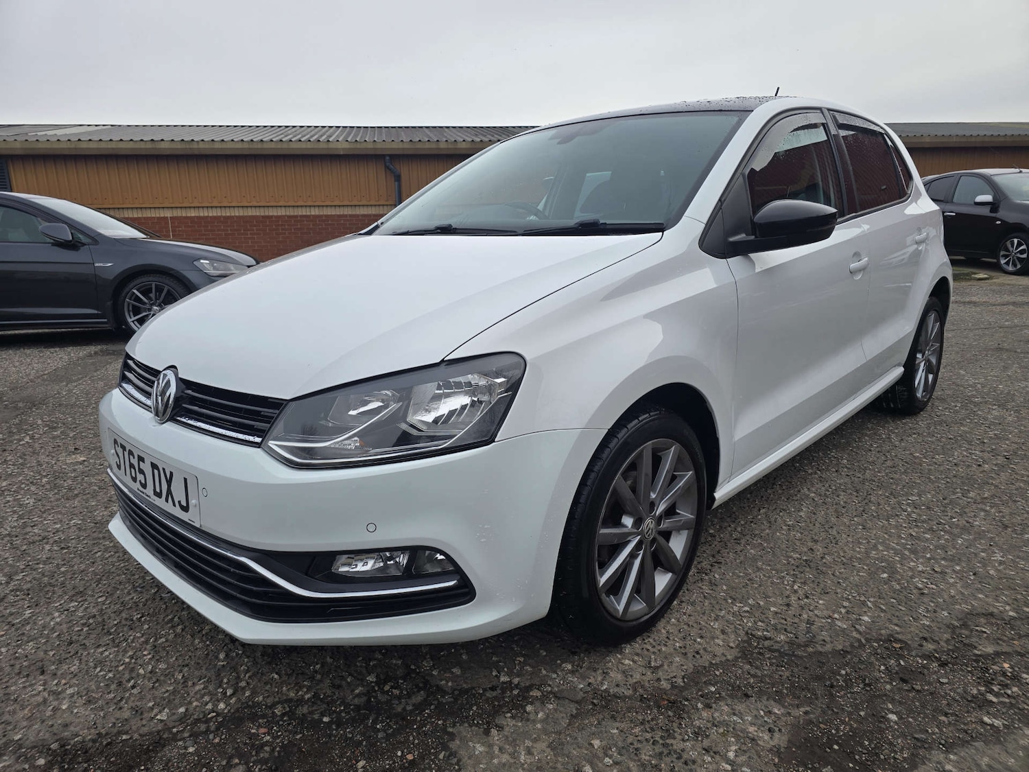 Used Volkswagen Polo 2015 for sale - 77556742: Photo 3