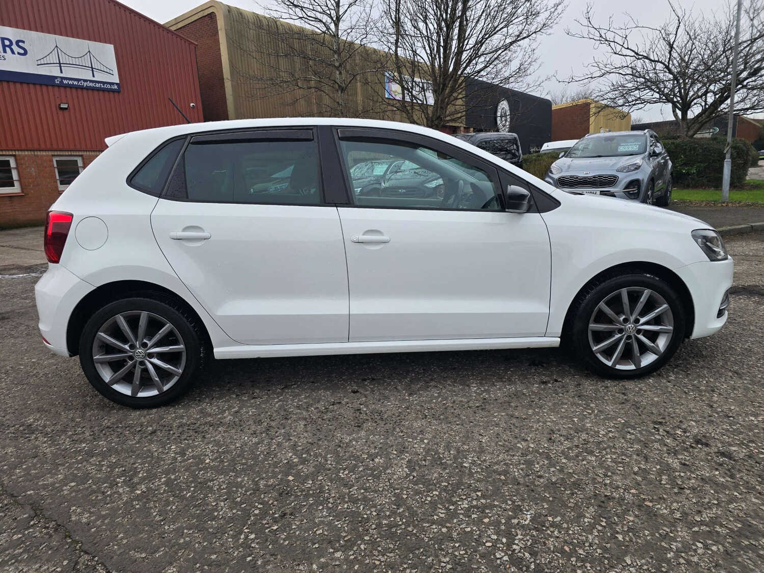 Used Volkswagen Polo 2015 for sale - 77556742: Photo 38