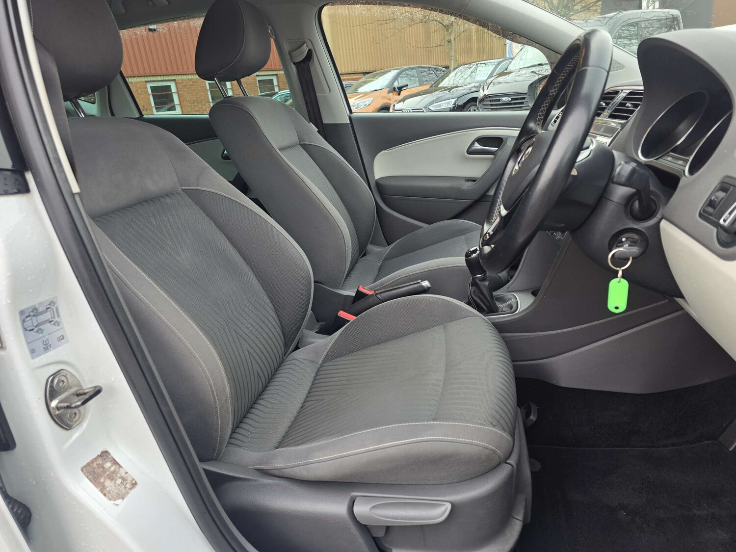 Used Volkswagen Polo 2015 for sale - 77556742: Photo 43